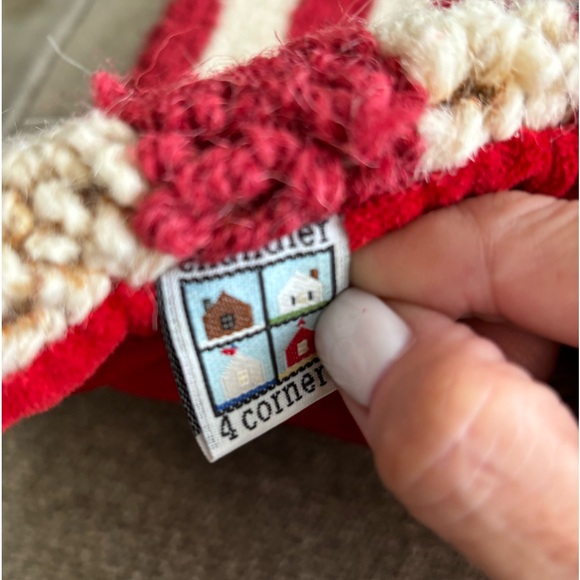 ✨ CHANDLER 4 CORNERS Stars and Stripes Hooked Wool Flag Pillow Cover - Picture 8 of 10